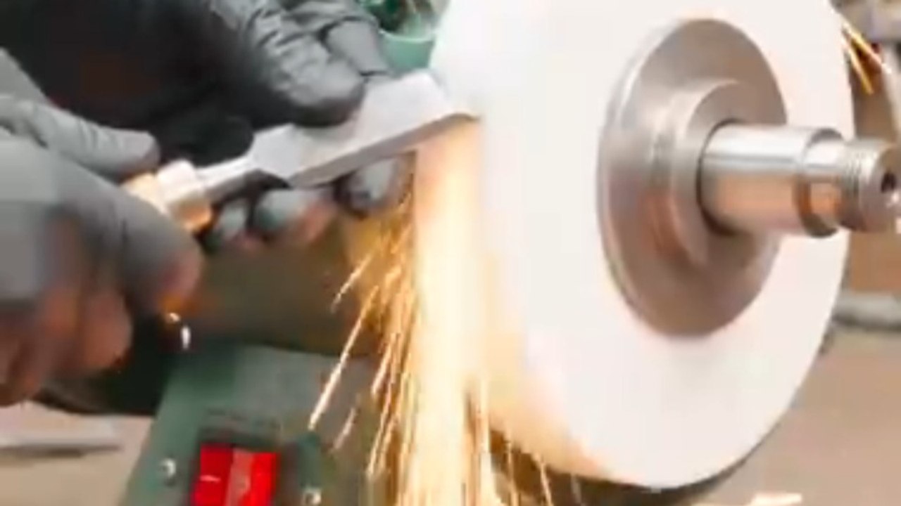75-Year-Old Belt-Driven Bench Grinder Restoration! ⚙️