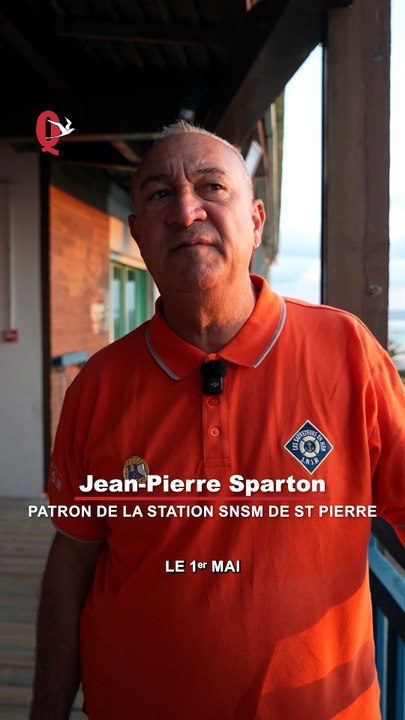 Remise de médaille par le préfet aux sauveteurs de la SNSM