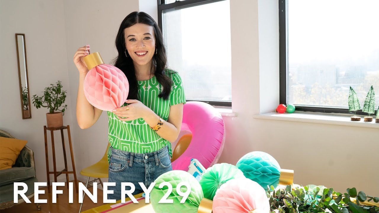 How To DIY Unconventional Festive Holiday Decor | Hauliday VR | Refinery29