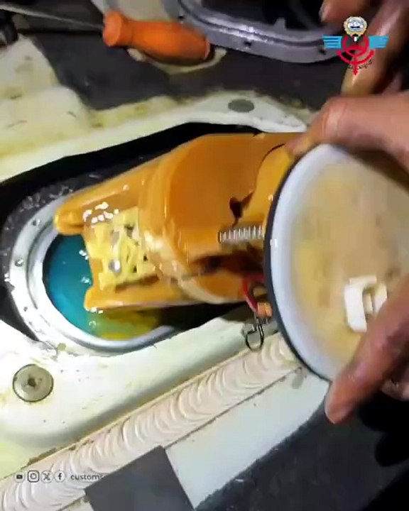 جمارك الكويت تحبط محاولة تهريب 43 كرزاً و8 باكيتات سجائر عبر منفذ النويصيب وتضبط مركبة معدة للتهريب