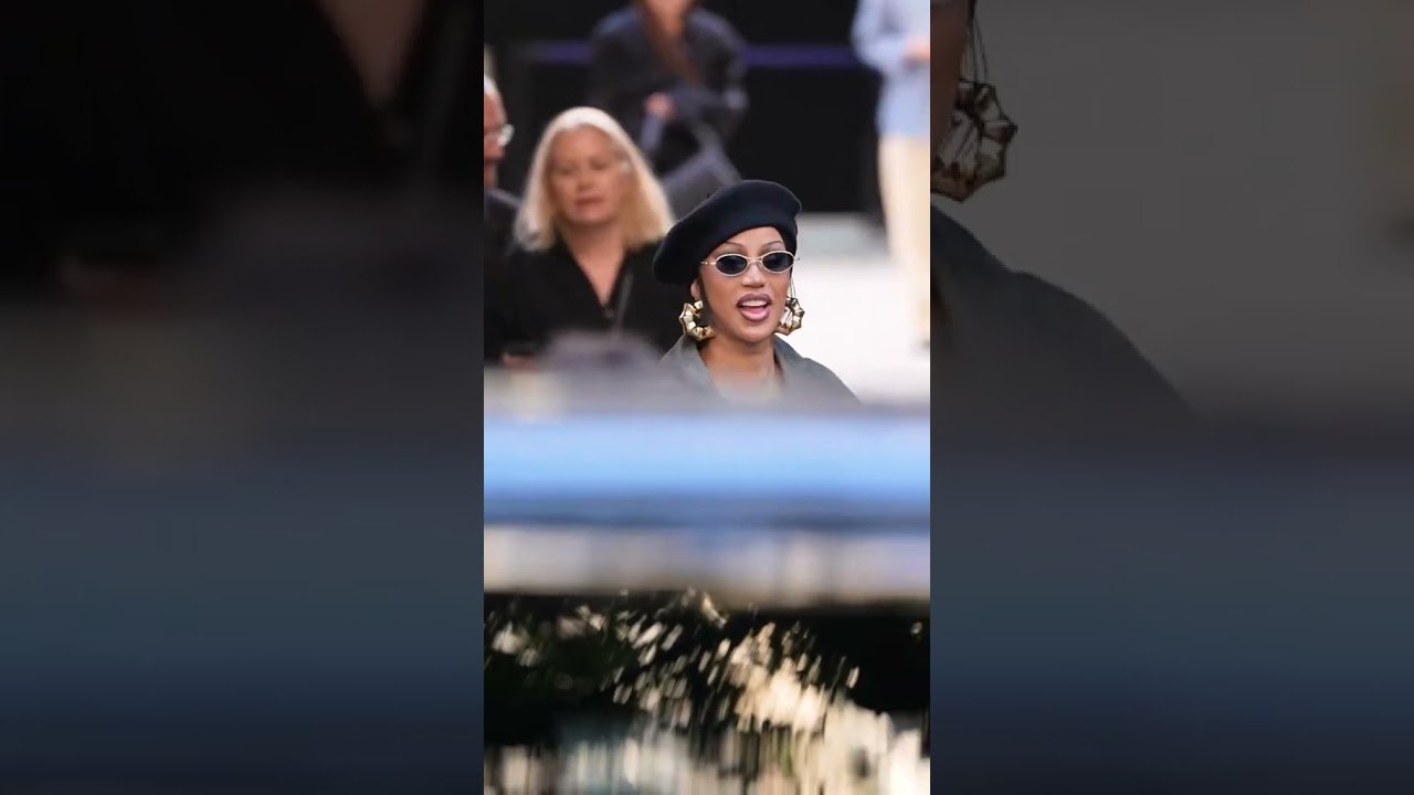 Obsessed with the French paparazzi yellin "CARDEE! CARDEE!" #parisfashionweek #hautecouture #cardib