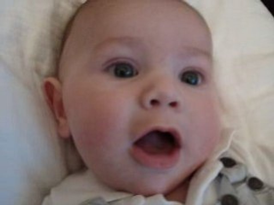 MON BEBE GAZOUILLE IL ADORE