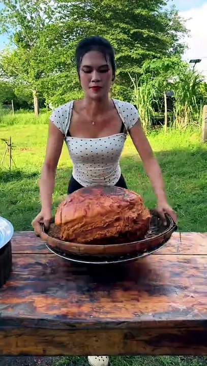 Cooking yummy deep fried cake with sauce recipe