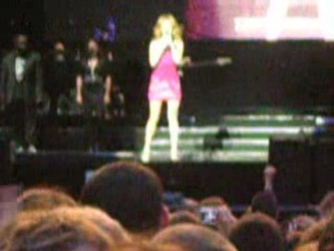 Céline Dion chante au public INEDIT Arras Juillet 2008