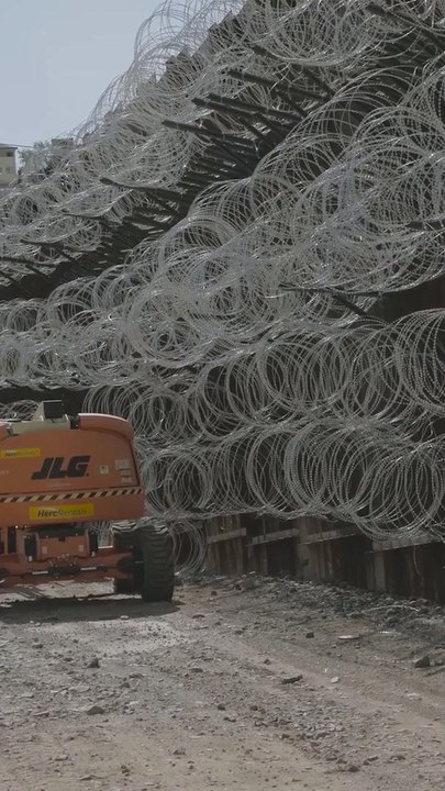 Marines Strengthen Arizona Border Wall W/ Razor Wire Barrier