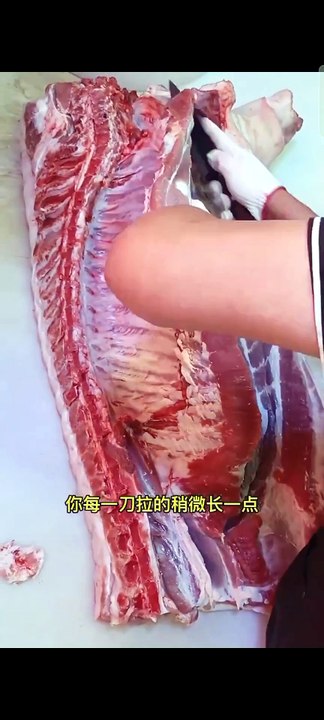 "Master class in knife skills & meat butchery! 🥩"