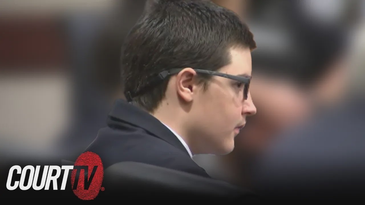 Tirador de la escuela Apalachee escucha sin mostrar emoción los emotivos testimonios