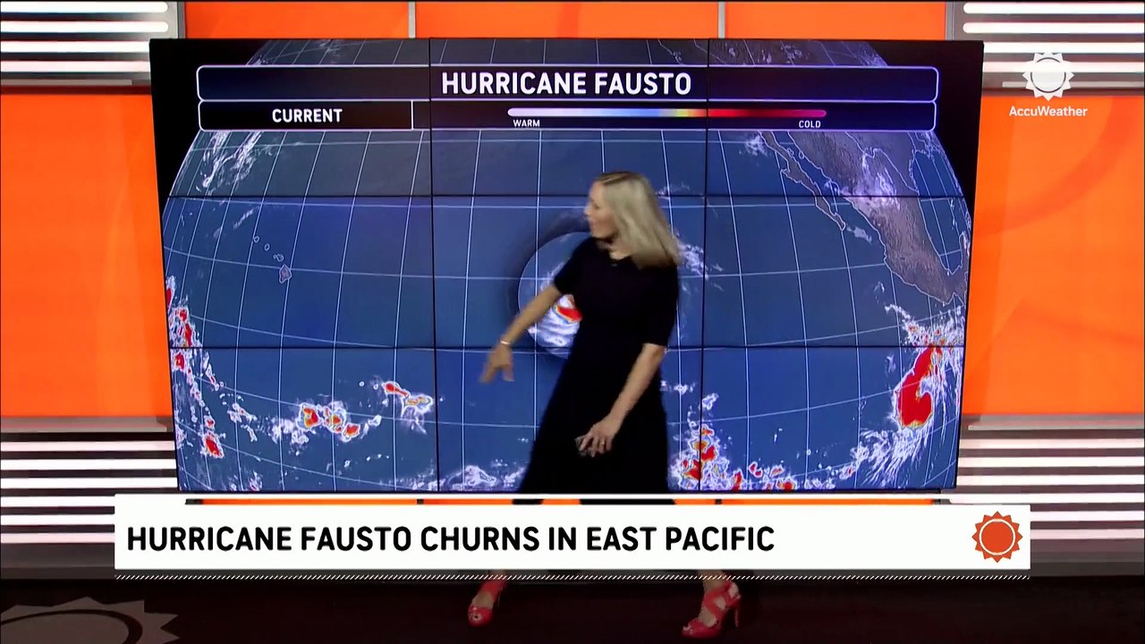 Hurricane Fausto churns toward Hawaii