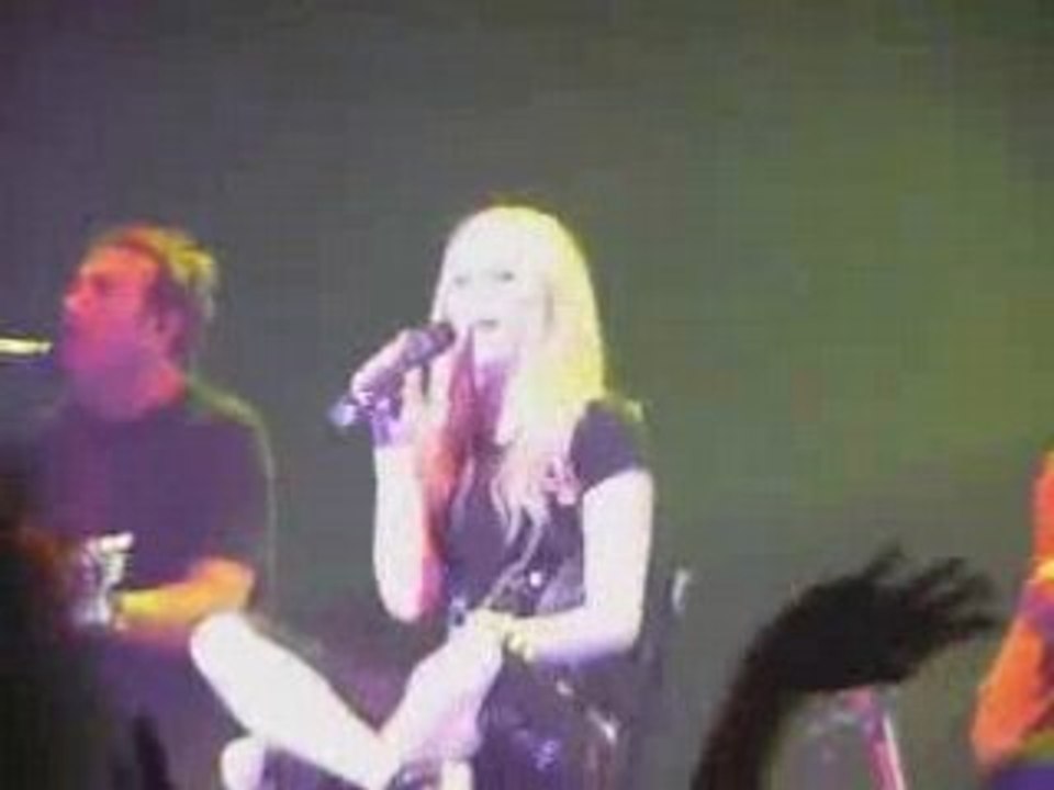Forest National - 21.06.08 - Avril Lavigne - Hot