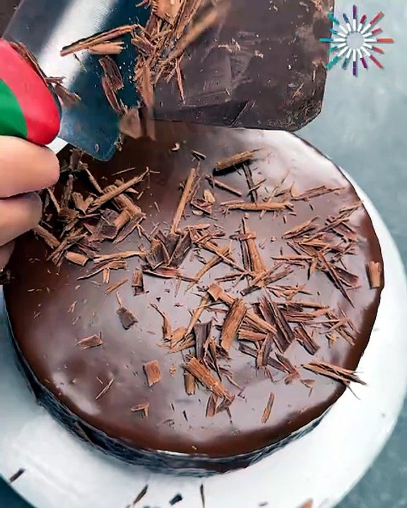 The chocolate dream cake is here🍫