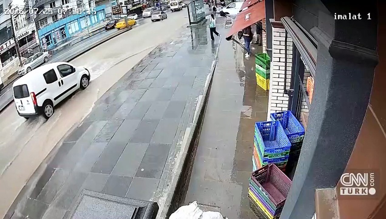 Ankara'da sel alarmı! Sağanak hayatı felç etti