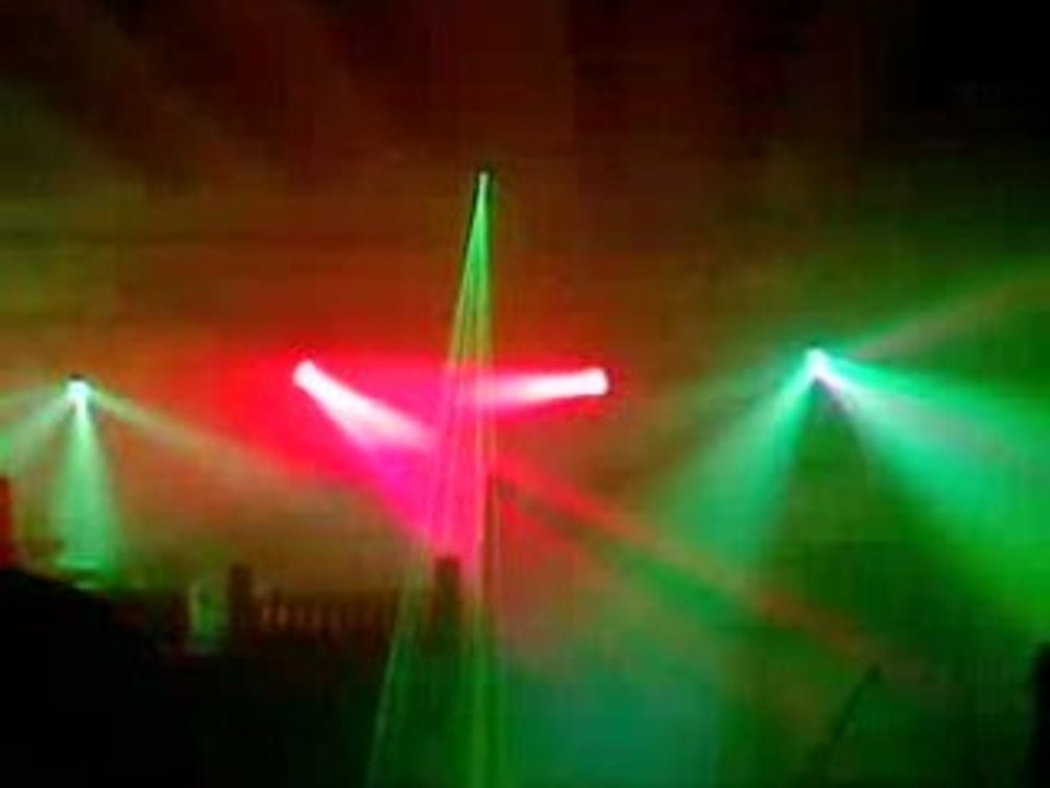 Jeux de lumiere scn-830 et rlr-830 nouveau matos DJ Bot