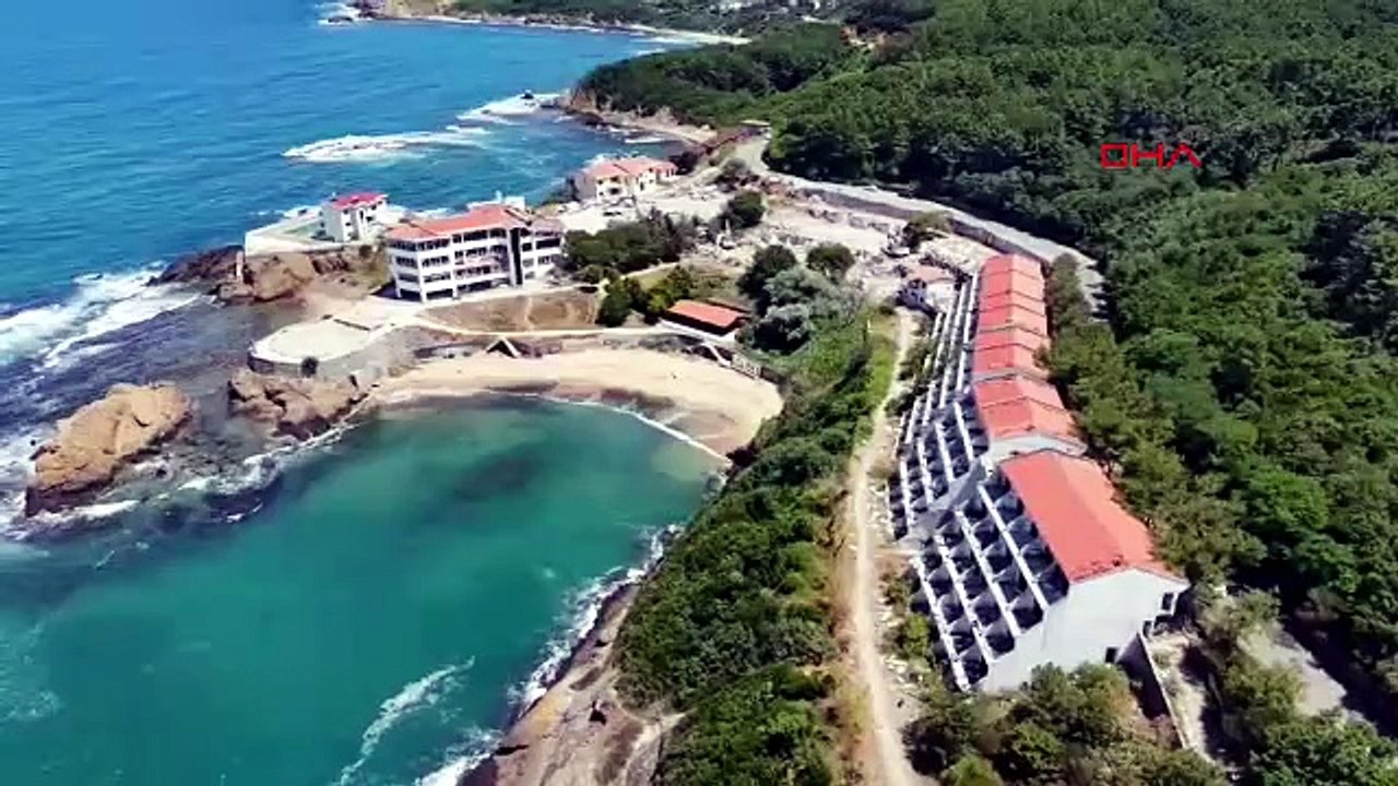 Milli takımın kamp tesisiydi: Riva’da talan edilen, otel yıkılıyor