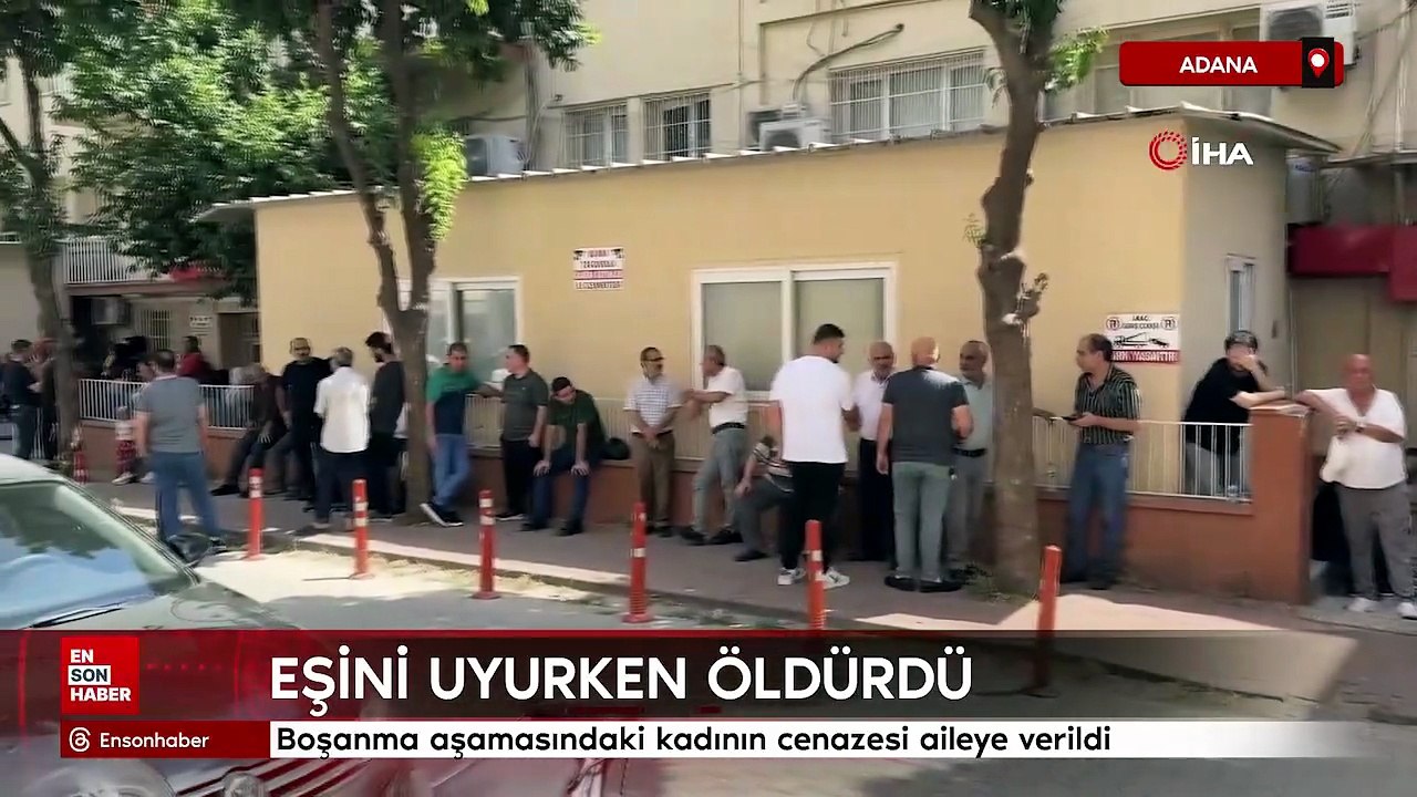 Kumarbaz bekçi, boşanma aşamasındaki eşini kızının yanında uyurken öldürmüş