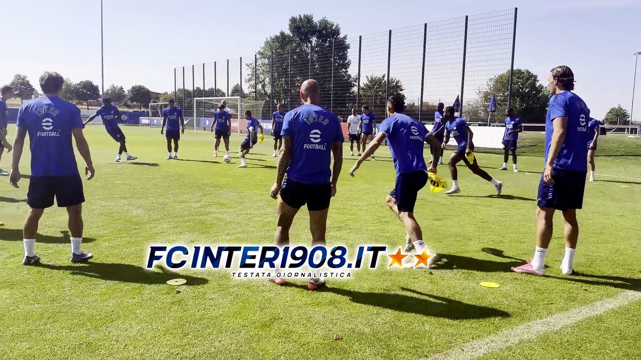 VIDEO FCIN1908 / Inter, torello in Germania: Akinsanmiro in evidenza con un colpo di tacco