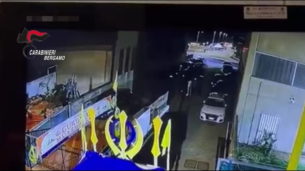 Duplice omicidio di Covo, arrestato il presunto assassino. Il video della sparatoria