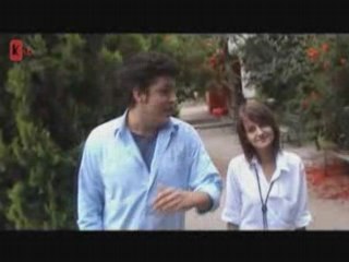 Koyun Firarda - Havuz Kenarında Doğumgünü Partisi