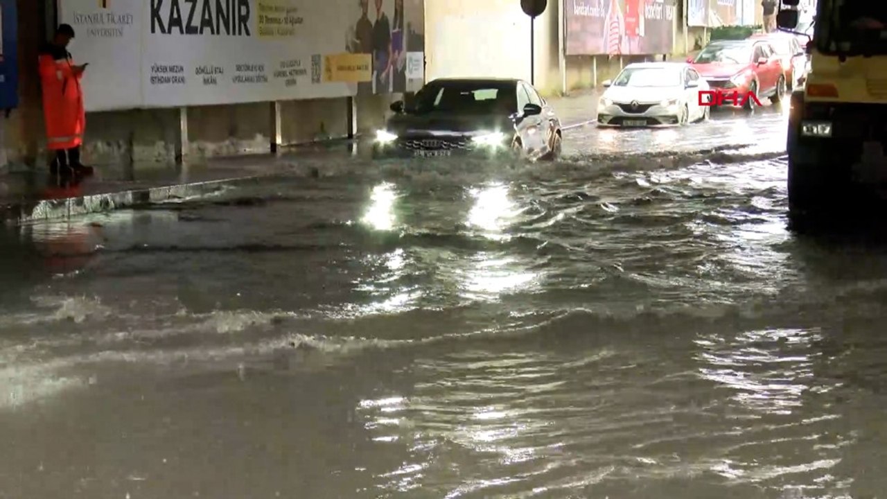 İstanbul'da sağanak; Zincirlikuyu'da alt geçit su içinde kaldı