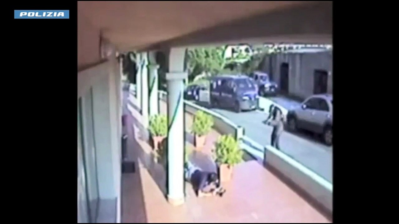 Assalto a portavalori, blitz della polizia con arresti e perquisizioni
