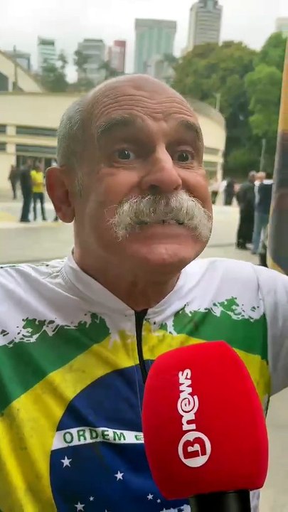 Sargento Fahur convoca eleitores da direita para eleger Flávio Bolsonaro:  "Precisamos do povo patriota"