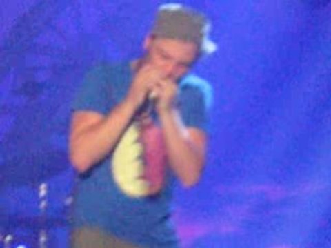 Christophe Maé et son harmonica