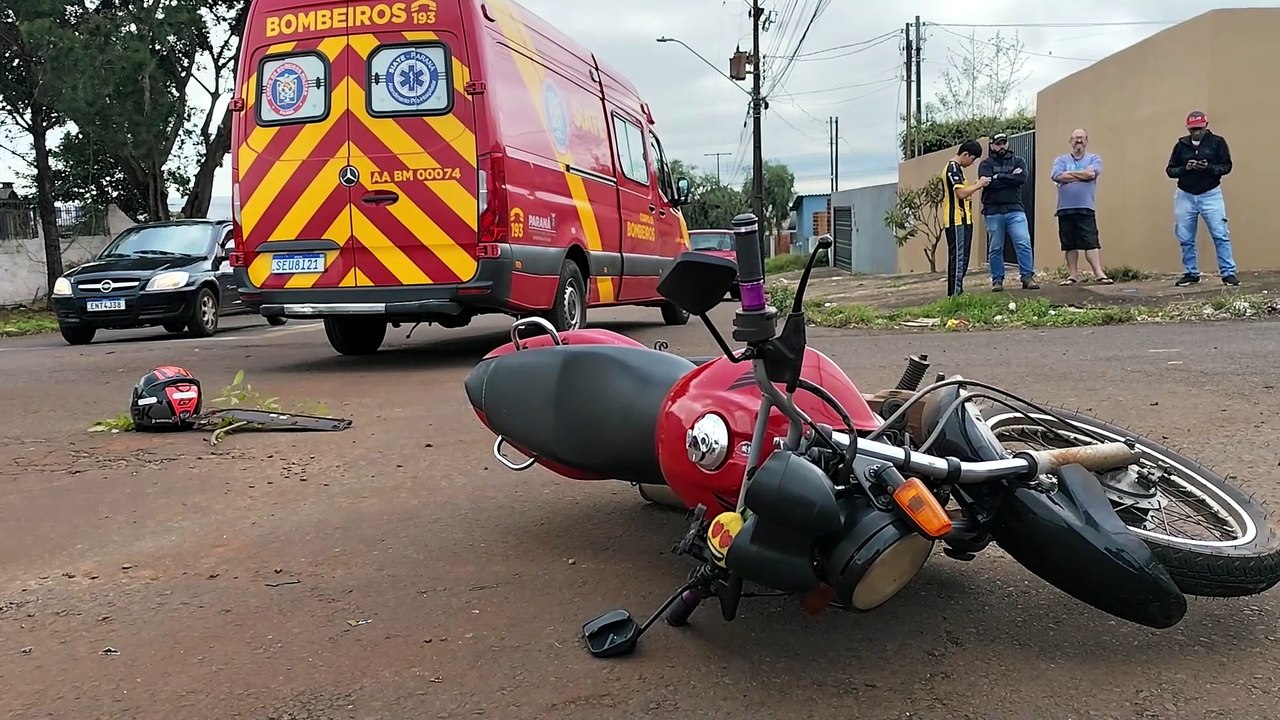 Forte acidente deixa duas pessoas feridas no Bairro Periolo