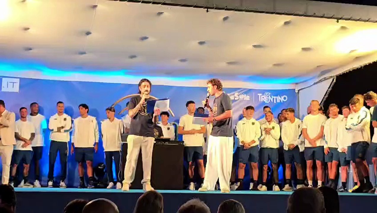 Non solo la squadra, ecco anche lo staff medico! C'è De Luca