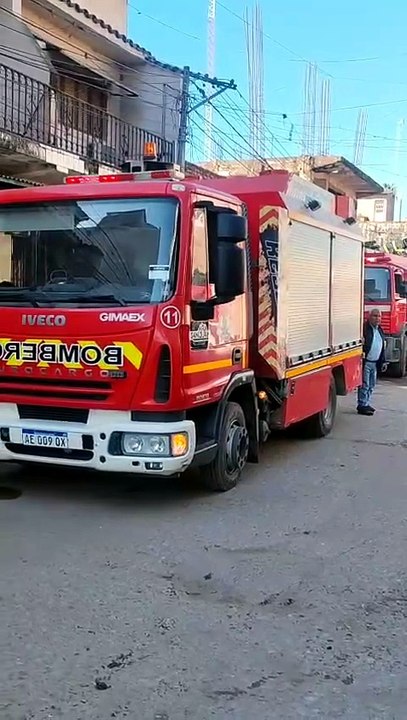 Un salón del intendente Zubelza y un depósito de la familia del fiscal Cazón se incendiaron en Salvador Mazza