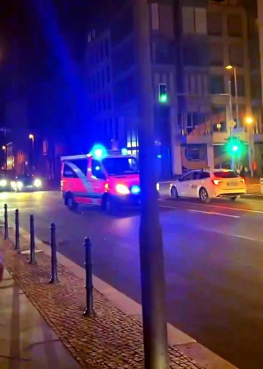 Berlin : Une voiture a foncé peu après 22h dans la parade de la gaypride faisant plusieurs blessés - Nombreux secours sur place - Les lieux ont été évacués