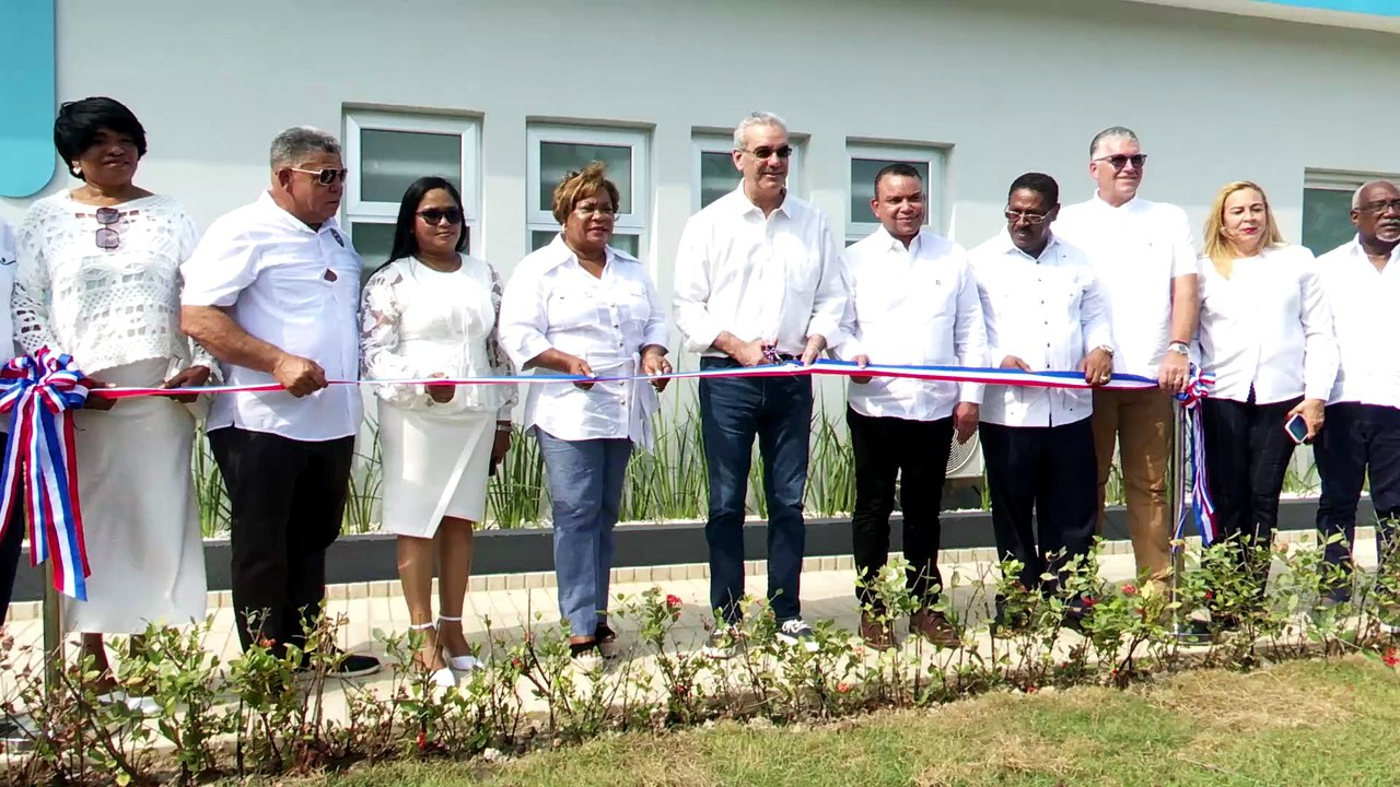 Presidente Abinader inaugura Hospital Hacienda Estrella renovado