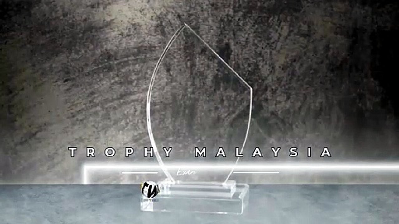 Beautiful Crystal Plaques at Trophy-World Malaysia | Custom Trophies & Plaques Supplier