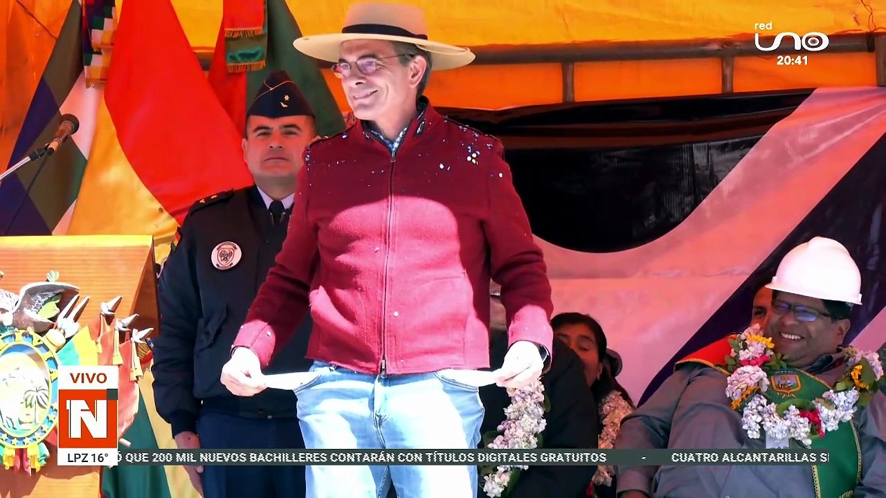 PRESIDENTE MOSTRO LOS BOLSILLOS VACIOS