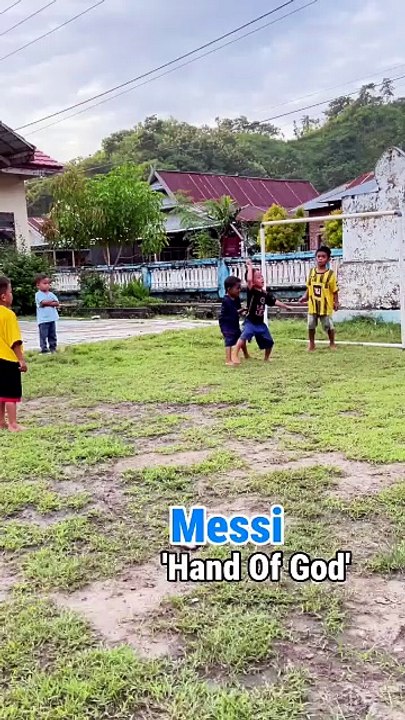 Parodi messi tangan Tuhan😄