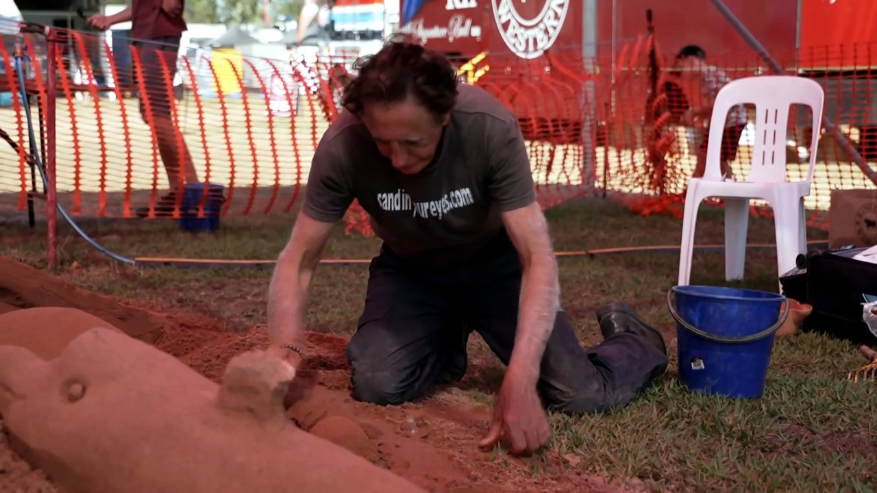 ‘Den the Sandman’ revealing how he found his passion for sand sculptures