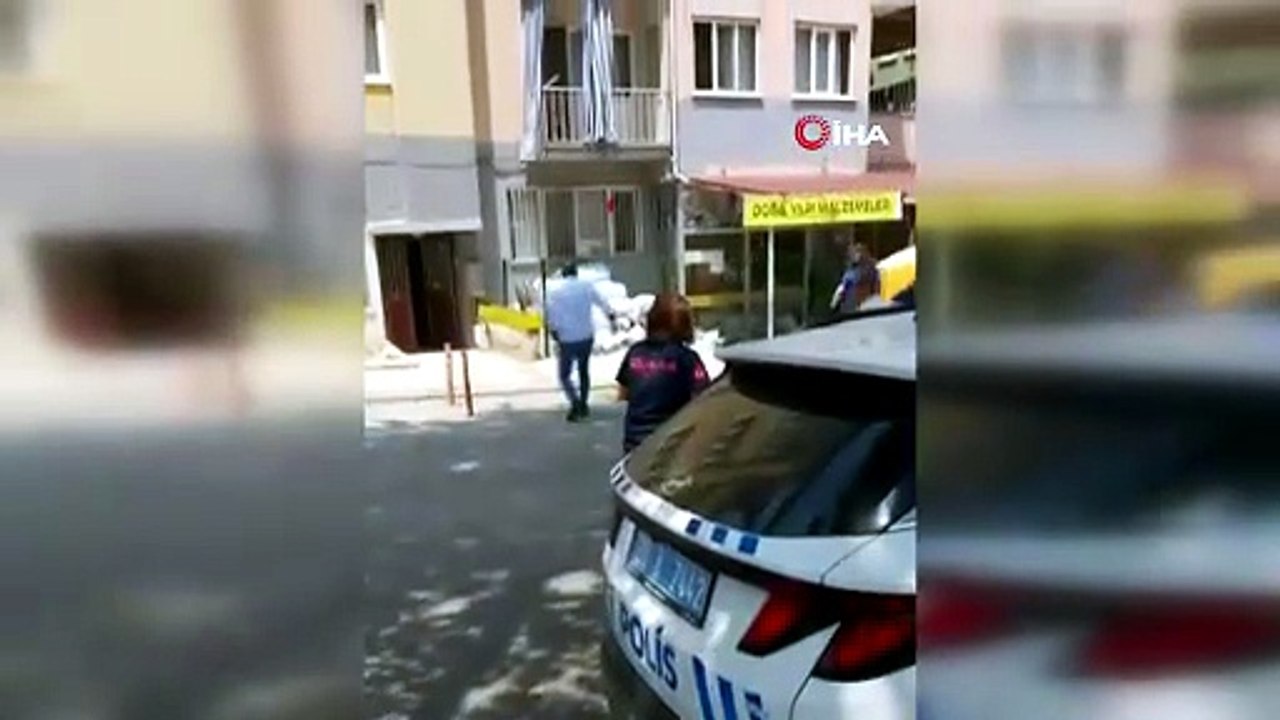 Yarı çıplak sokağa çıkan kadını polis eve gönderdi, sonrası korkunç!