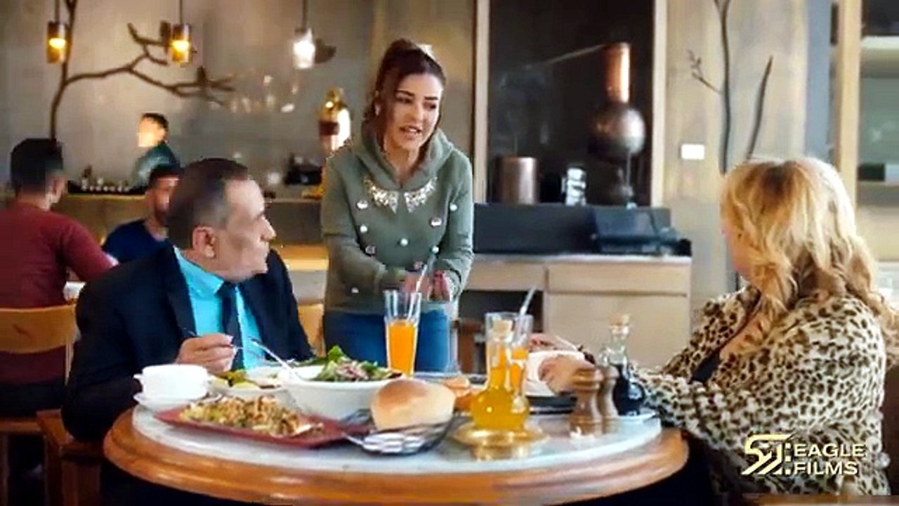 بتقرا افكار العالم‼️🤣 شوفوا شو صار مع المدير 😂😂