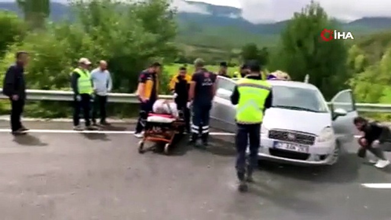 Kontrolden çıkan otomobil bariyere çarptı: 5 yaralı