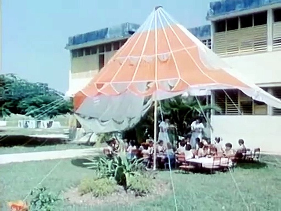 Treffpunkt Flughafen E02-Heißer Tag in Cojimar (DDR1986)
