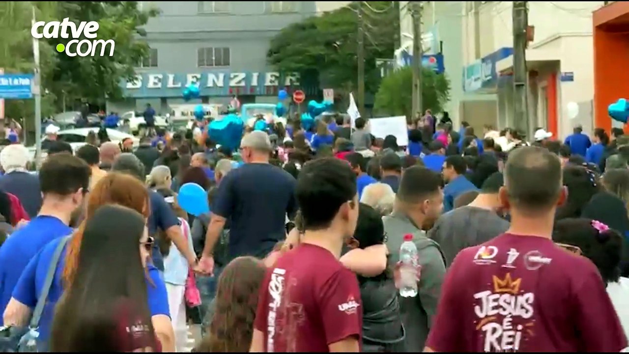 Milhares de fiéis participam da Marcha para Jesus em Toledo