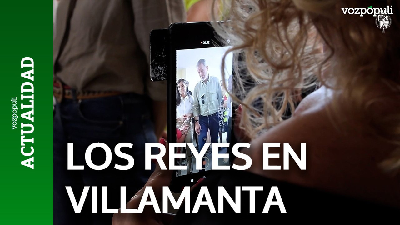La visita de Felipe VI y Letizia a los afectados por los incendios en Villamanta