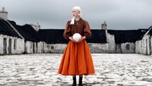 白いボーリング玉　White Bowling Ball