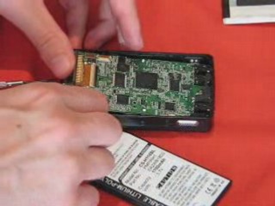 iRiver H320 Battery Install - video Dailymotion