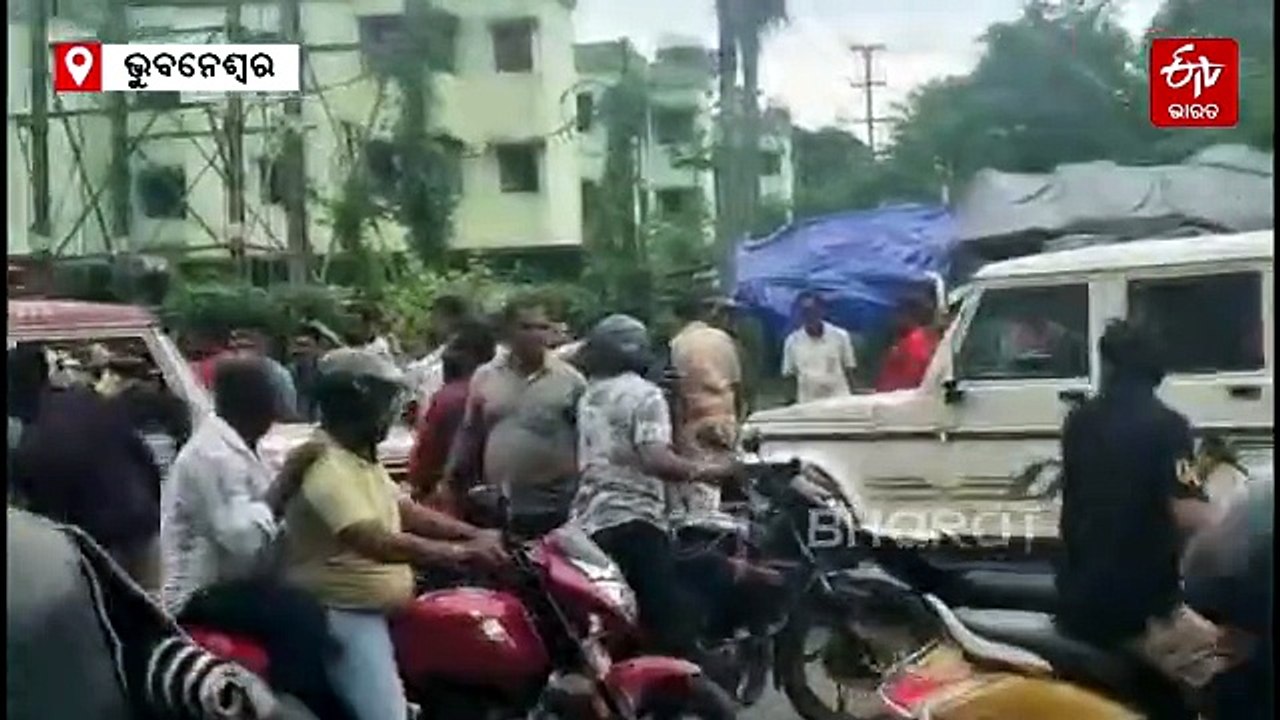 ଭୁବନେଶ୍ୱରରେ ନକଲି ନୋଟ୍ କାରବାର; ଦୁଇ ଯୁବକଙ୍କୁ ମାଡ଼ି ବସିଲେ ଲୋକେ, କମିଶନରେଟ୍ ପୋଲିସର ଛାନଭିନ୍