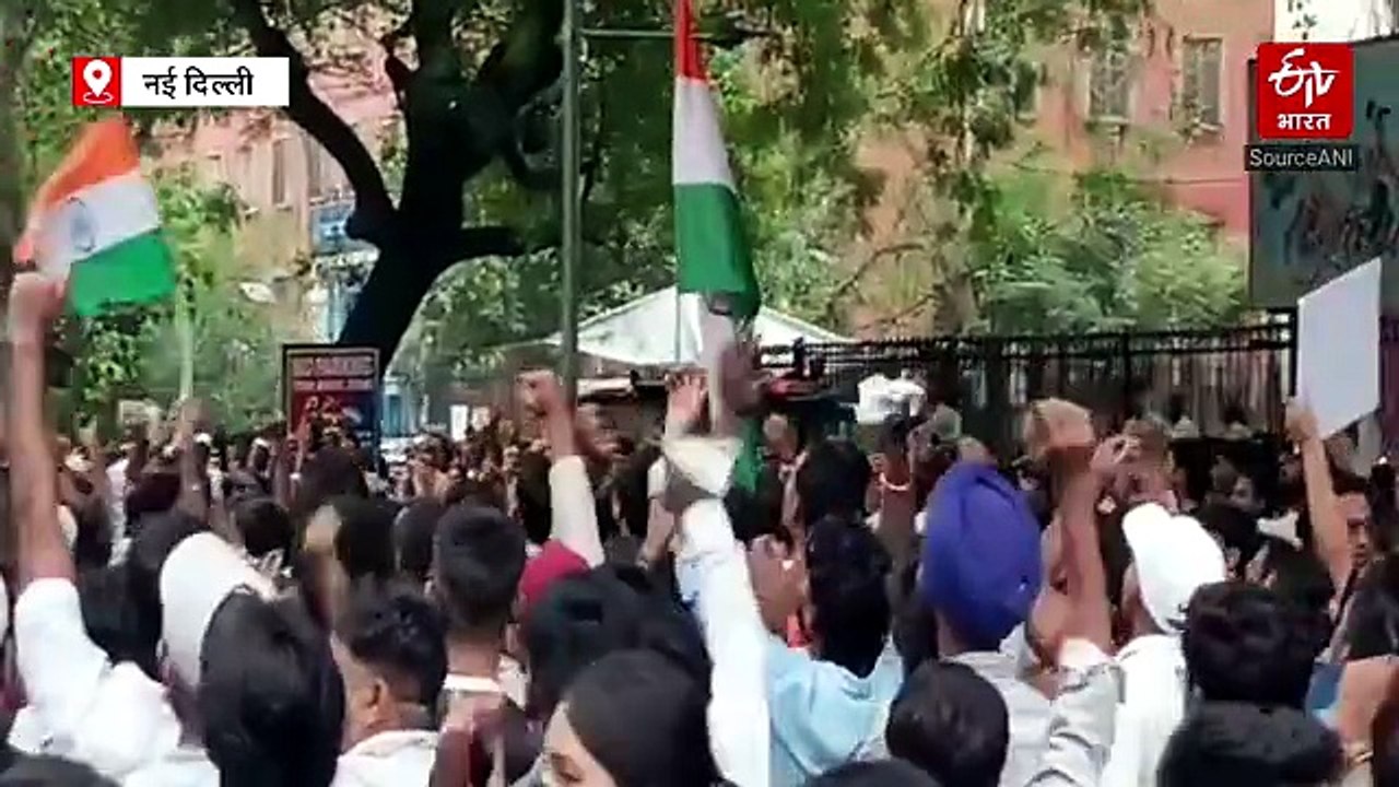 राहुल गांधी का अमित शाह को पत्र, प्रदर्शन में युवाओं पर पुलिस एक्शन को लेकर मांगी जवाबदेही