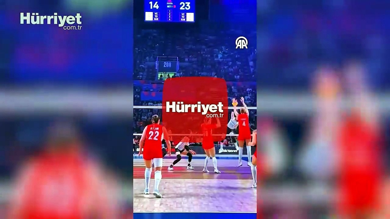 Türk Yıldızları'ndan FIVB Milletler Ligi şampiyonu Filenin Sultanları'na özel video paylaşımı