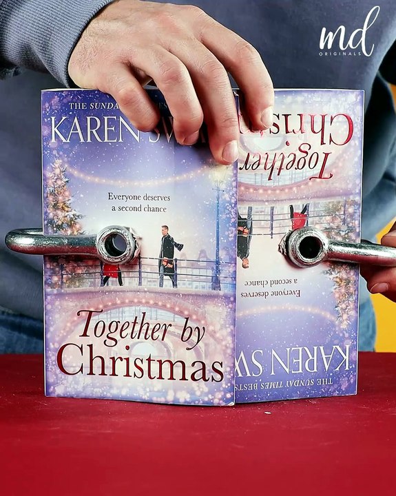 Durability test: overlapping two books and pulling them apart with two cars! 🚗📚