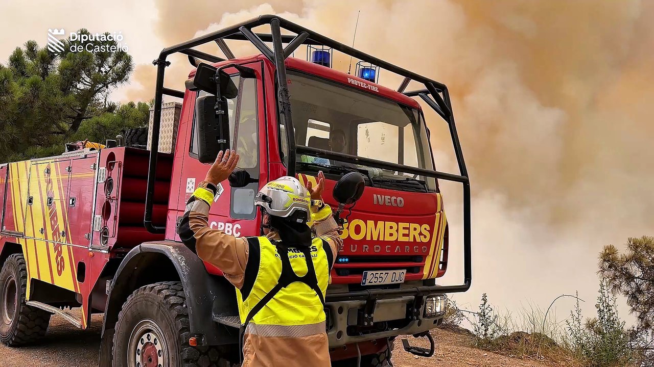 El Consorcio de Bomberos de Castellón continúa trabajando en el incendio de La Vall d'Uixó