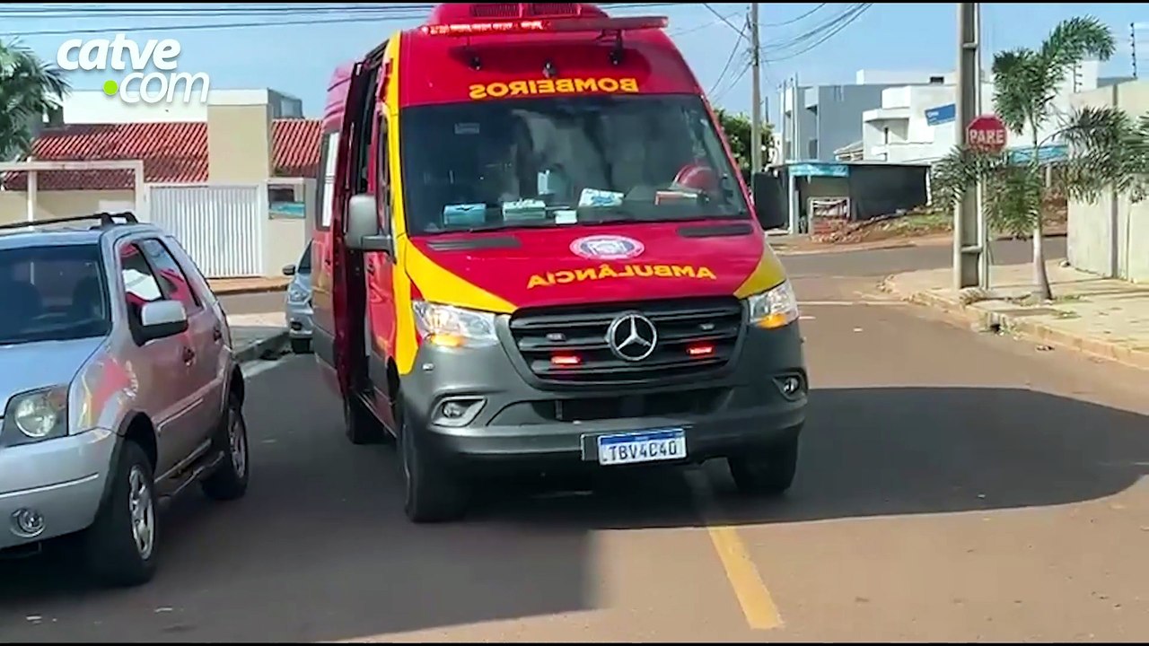 Homem fica ferido após prateleiras caírem durante trabalho em Cascavel
