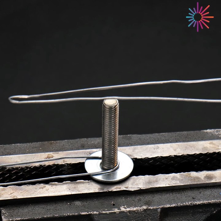 Tight and clean wire twists in seconds