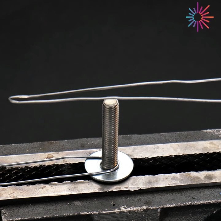 Tight and clean wire twists in seconds